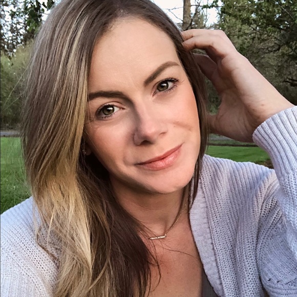 Meet your Posher, Cristie - Picture 1 of 1